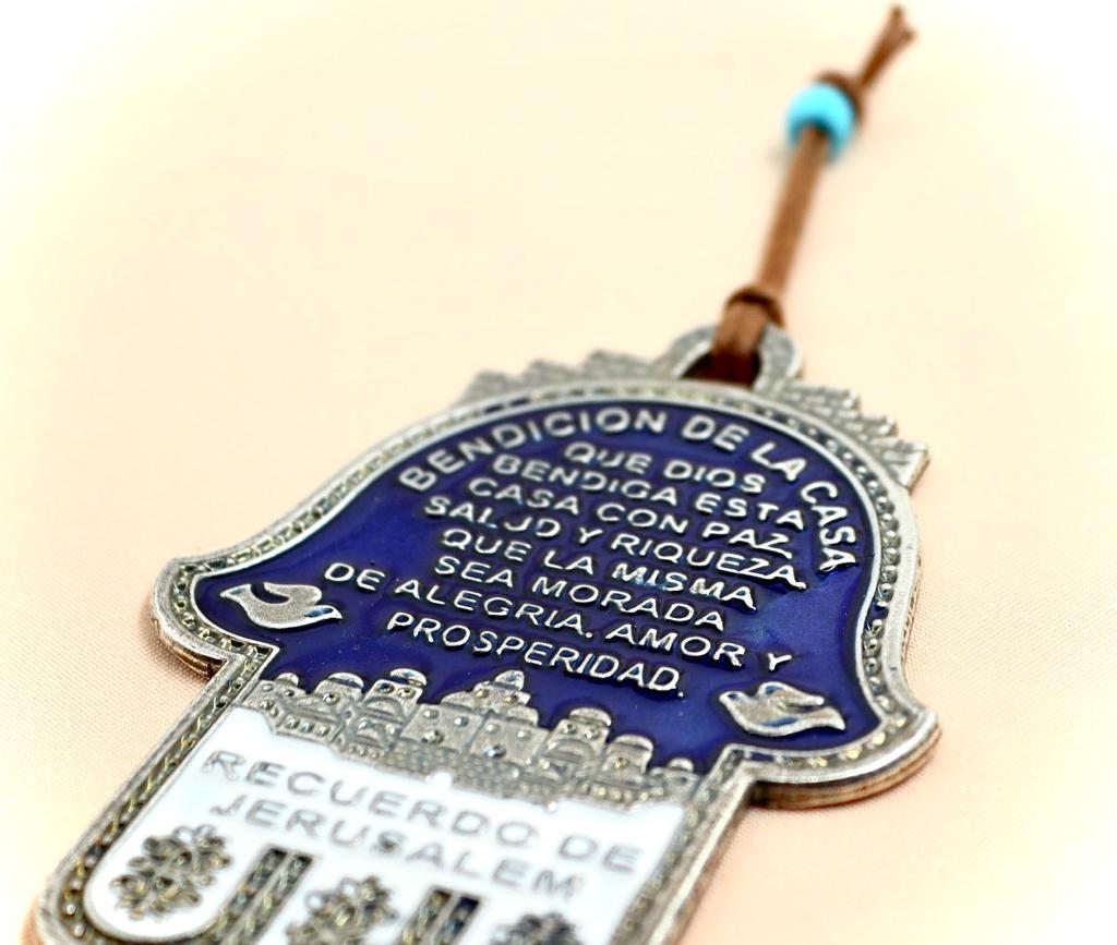 hamsa with blessing for the home in Spanish