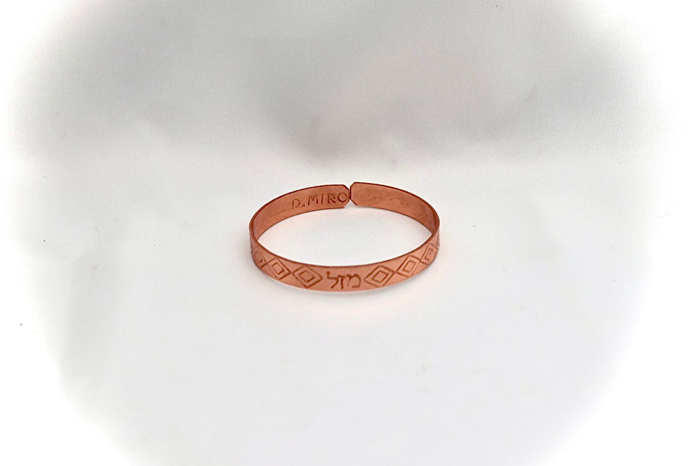 Narrow Copper bracelet.  ״Luck״