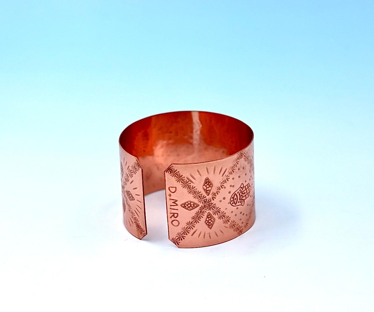 copper bracelet with Hamsa