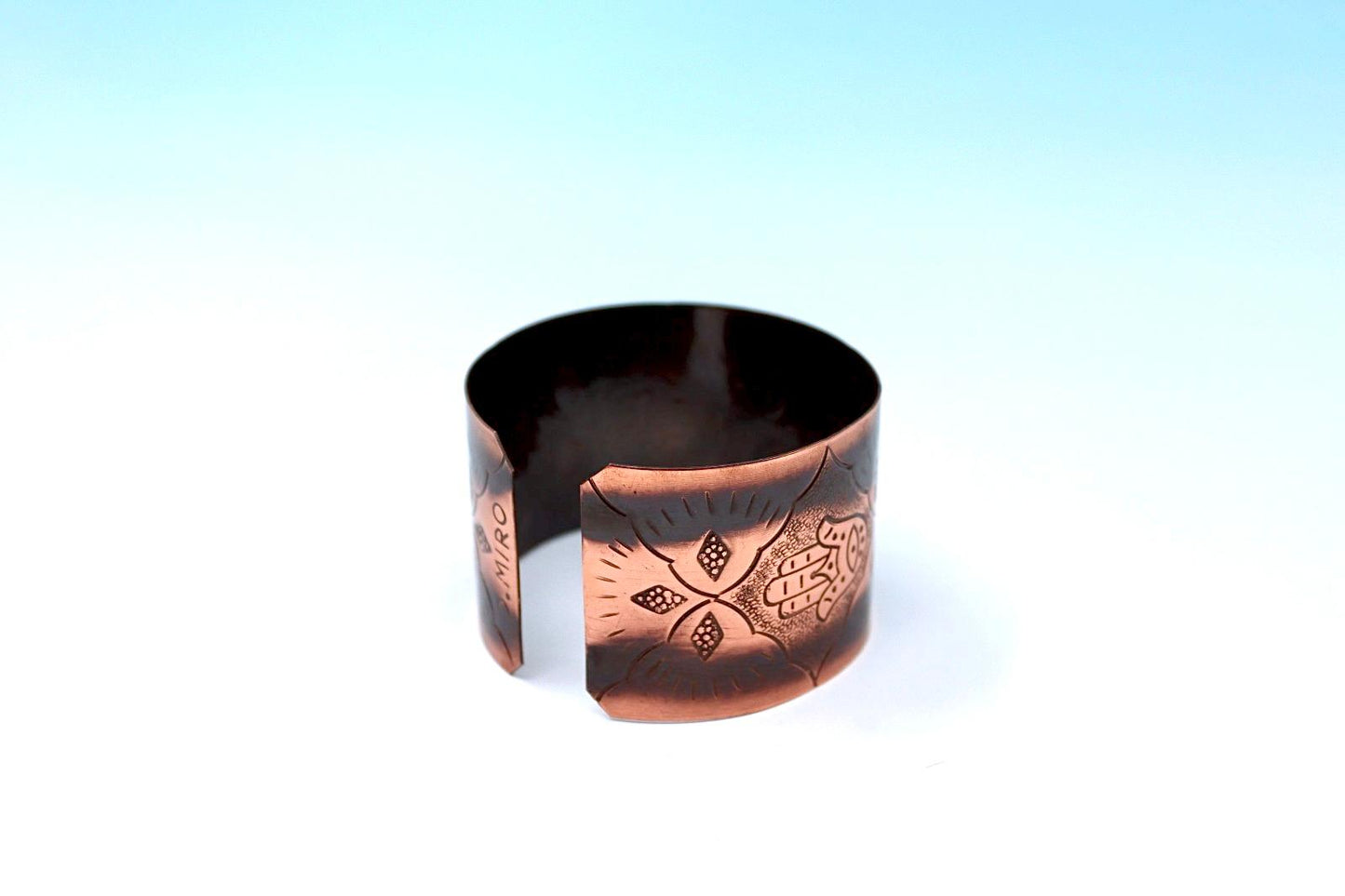 Oxides copper bracelet with Hamsa