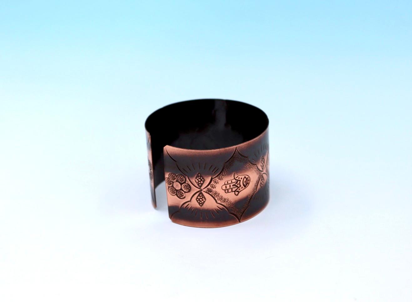 Oxides copper bracelet with Hamsa