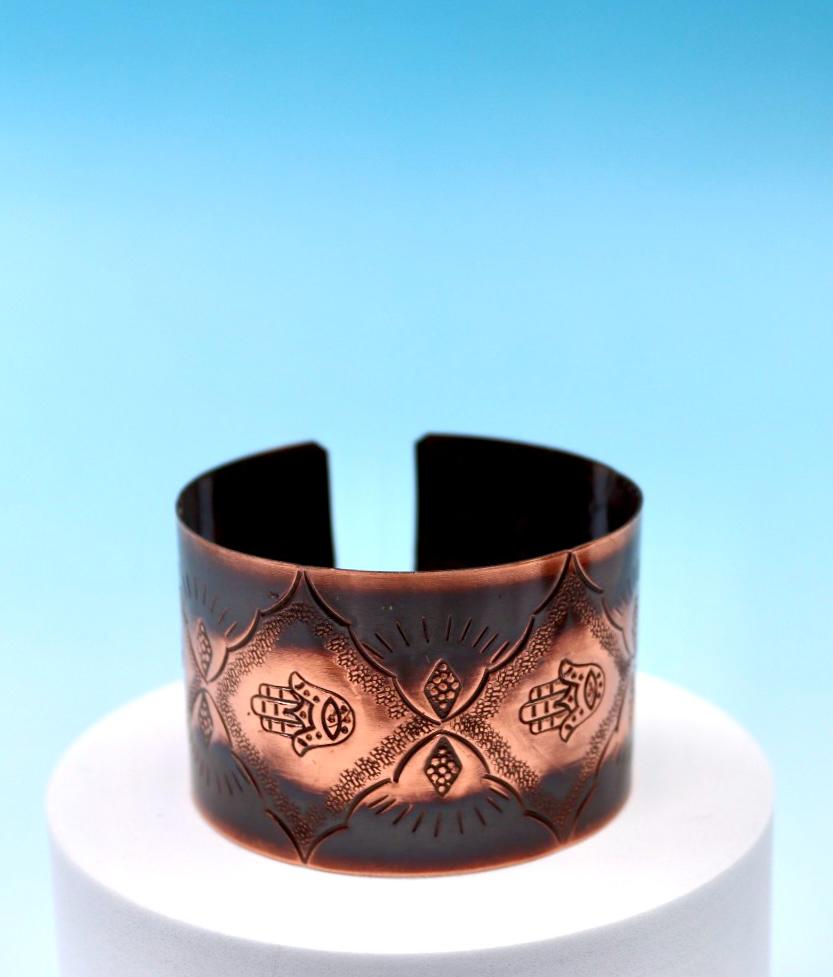 Oxides copper bracelet with Hamsa