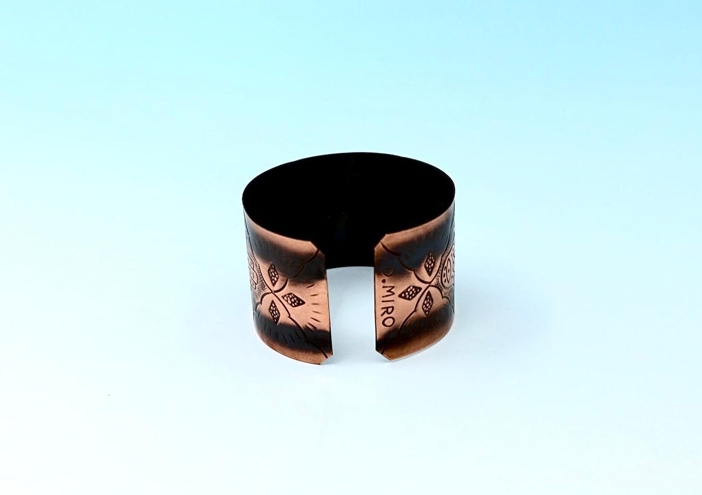 Handmade copper bracelet,  with Hamsa design