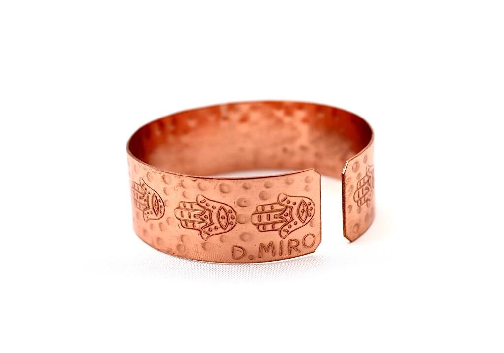 copper bracelet with Hamsa