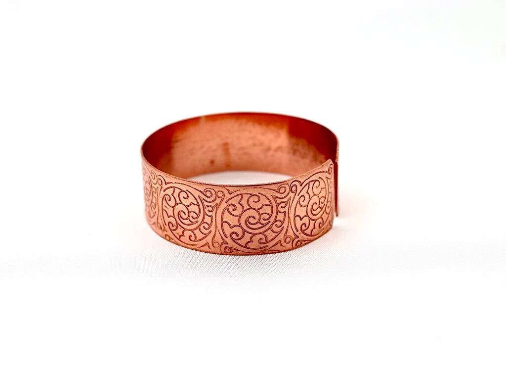 copper bracelet with a unique design