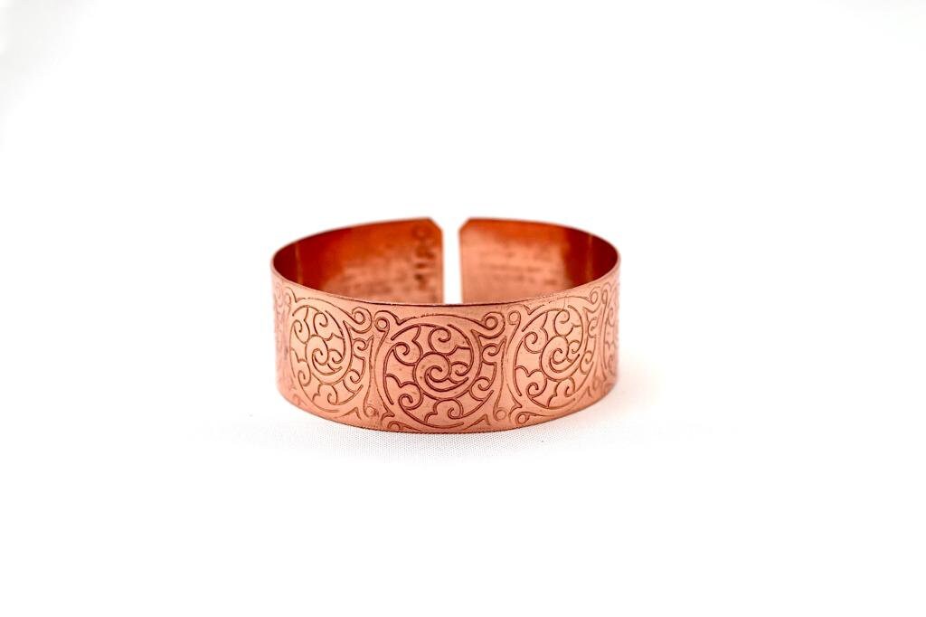 copper bracelet with a unique design