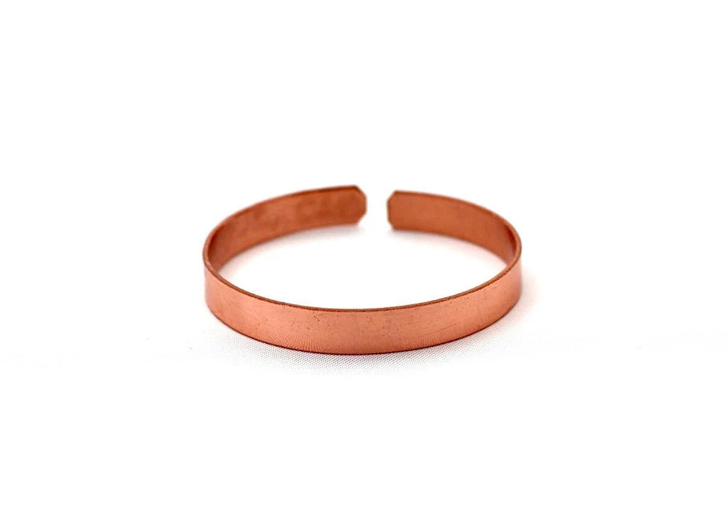 copper bracelet with ״the nation of Israel lives״