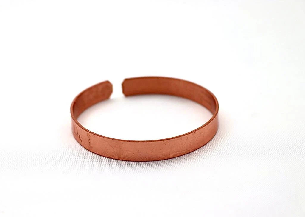 copper bracelet with ״the nation of Israel lives״