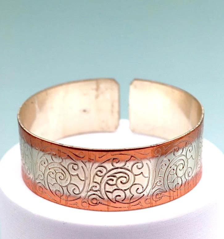 Copper bracelet with a unique design