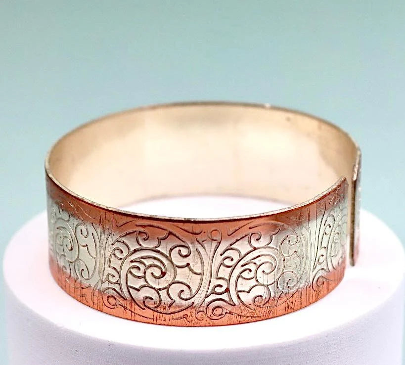 Copper bracelet with a unique design